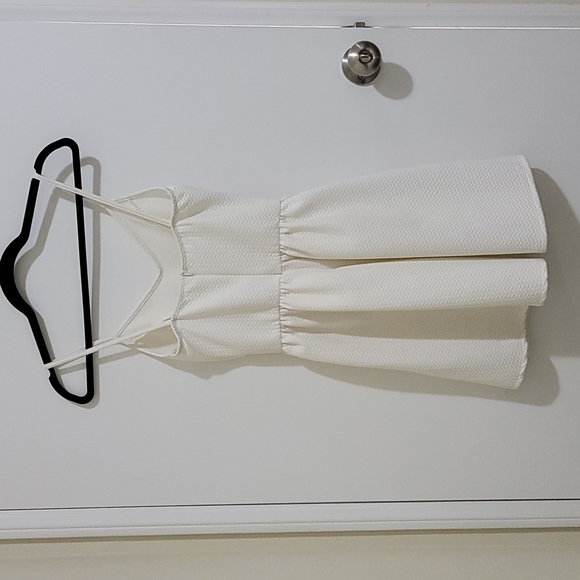 White Sundress - Picture 2 of 7